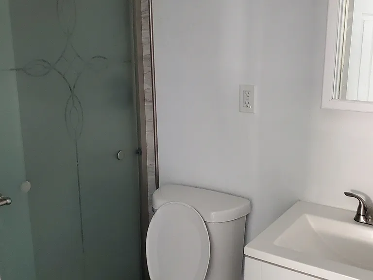 904 Coal Ave SW — Photo 10