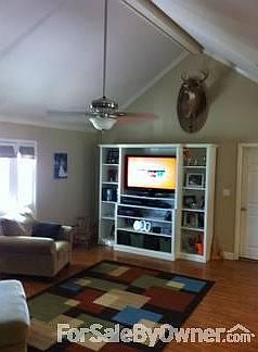 tray ceiling in master bedroom
						:
						master bath has separate shower and garden tub