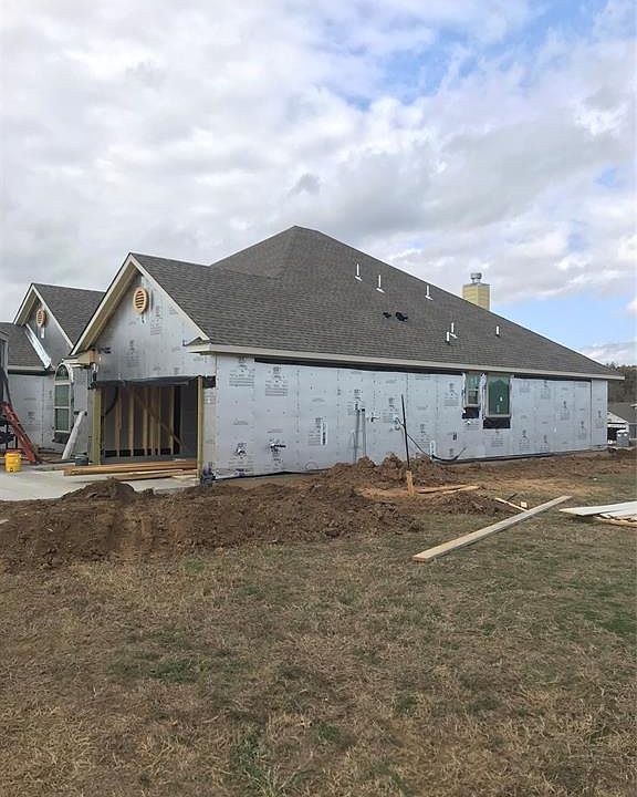 2nd image of 1702 Timber Oaks Dr