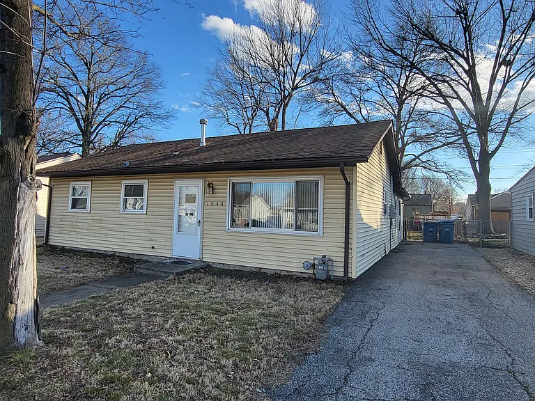 1944 Joy Ave — Photo 2