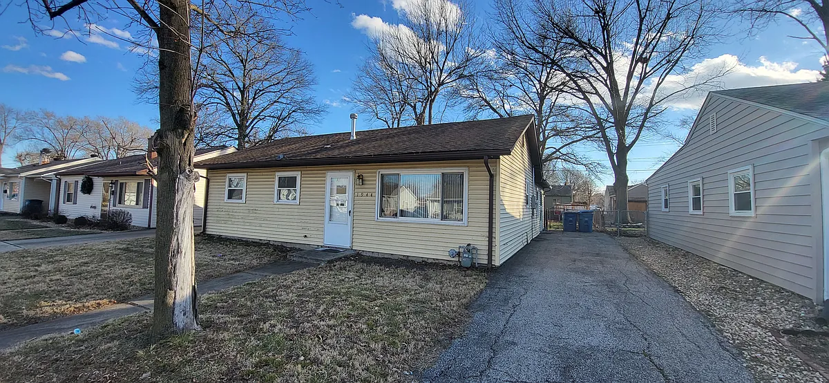 Building Photo - 1944 Joy Ave
