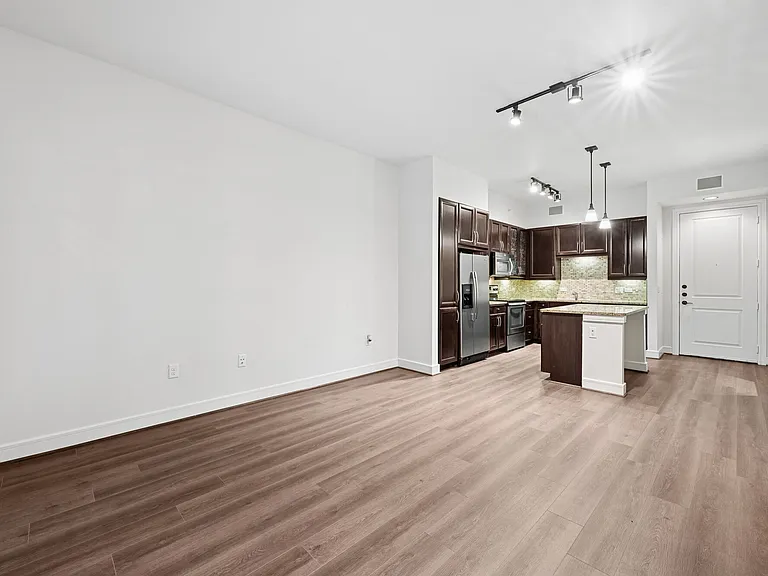 Hollings Post Oak — Photo 36