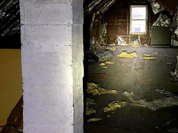 5th image of 13328 S Brandon Ave