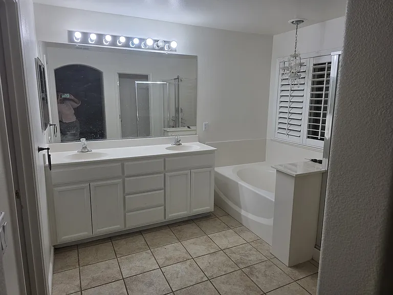 708 Eucalyptus Ave — Photo 40