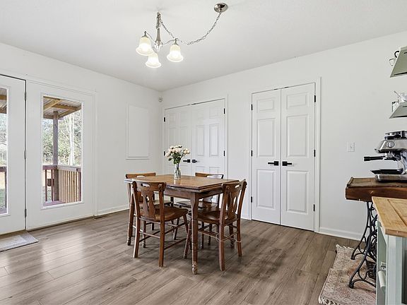 5th image of 1519 E Calhoun St