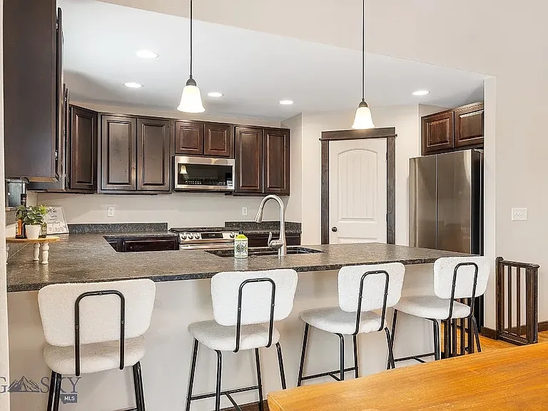 1611 Drummond Blvd — Photo 25