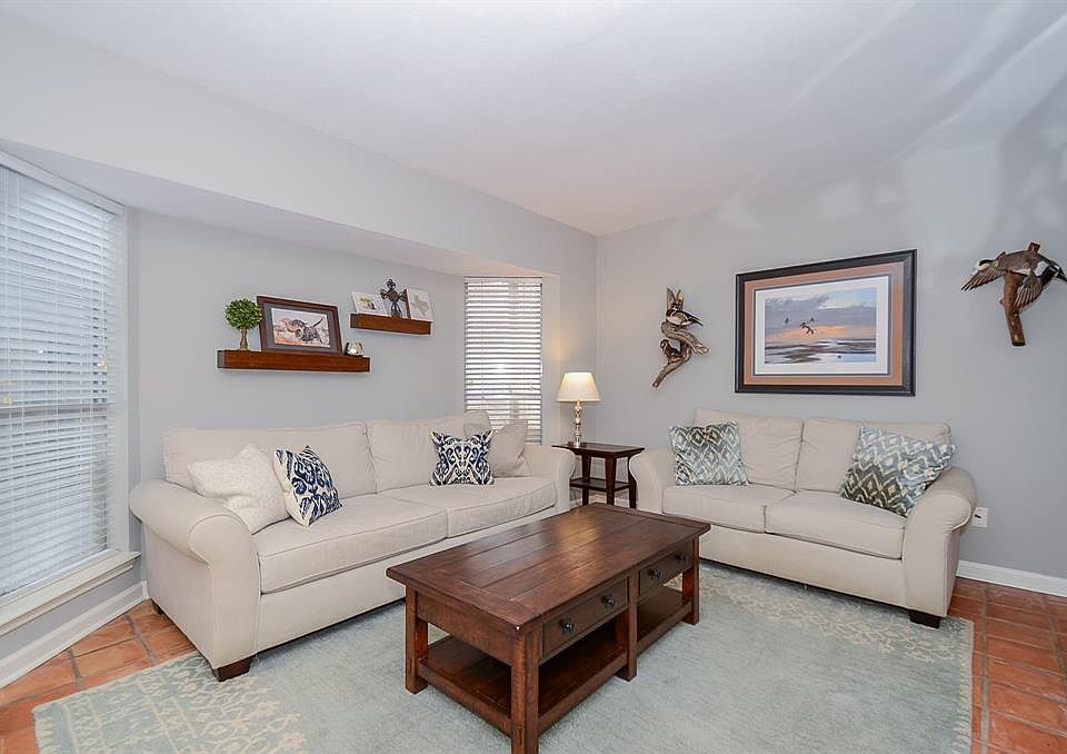 1st image of 2036 Augusta Dr #7-28