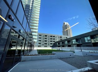 430 Square One Dr #3411, Mississauga, ON L5B 0E2