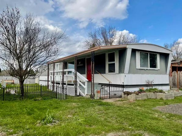 300 S Fir St #8, Deer Park, WA 99006