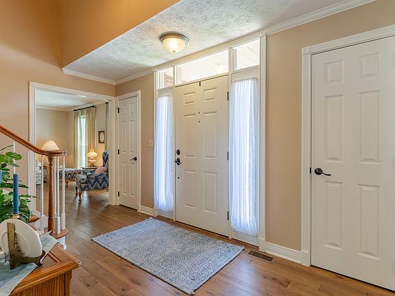 3rd image of 7588 Ridgebrook Ct
