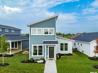 1660 Olde Brandy Ln, Davenport, IA 52807