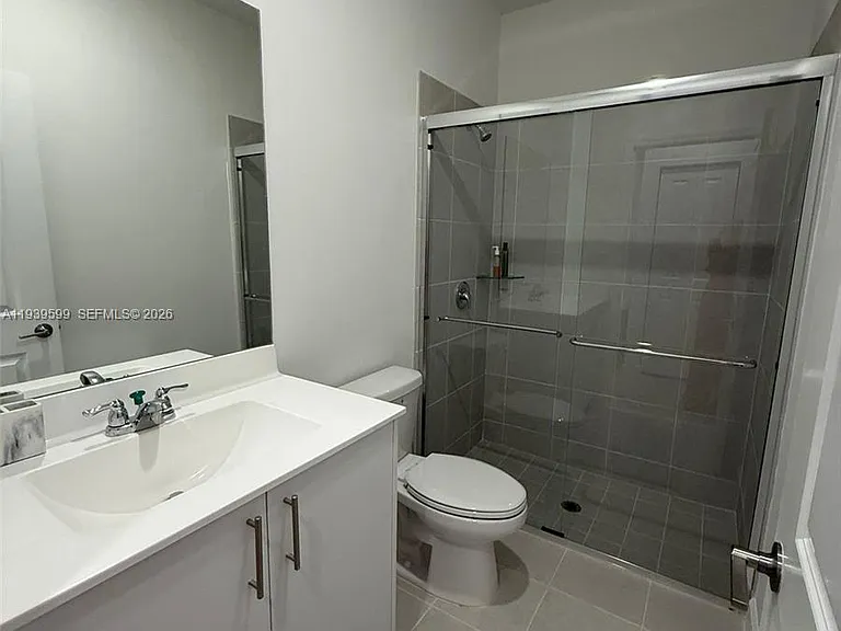 2832 SE 23rd Ave — Photo 5