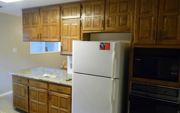 5th image of 821 Morning Glory Ln