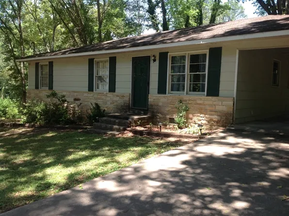 157 Creek Dr, Tallapoosa, GA 30176