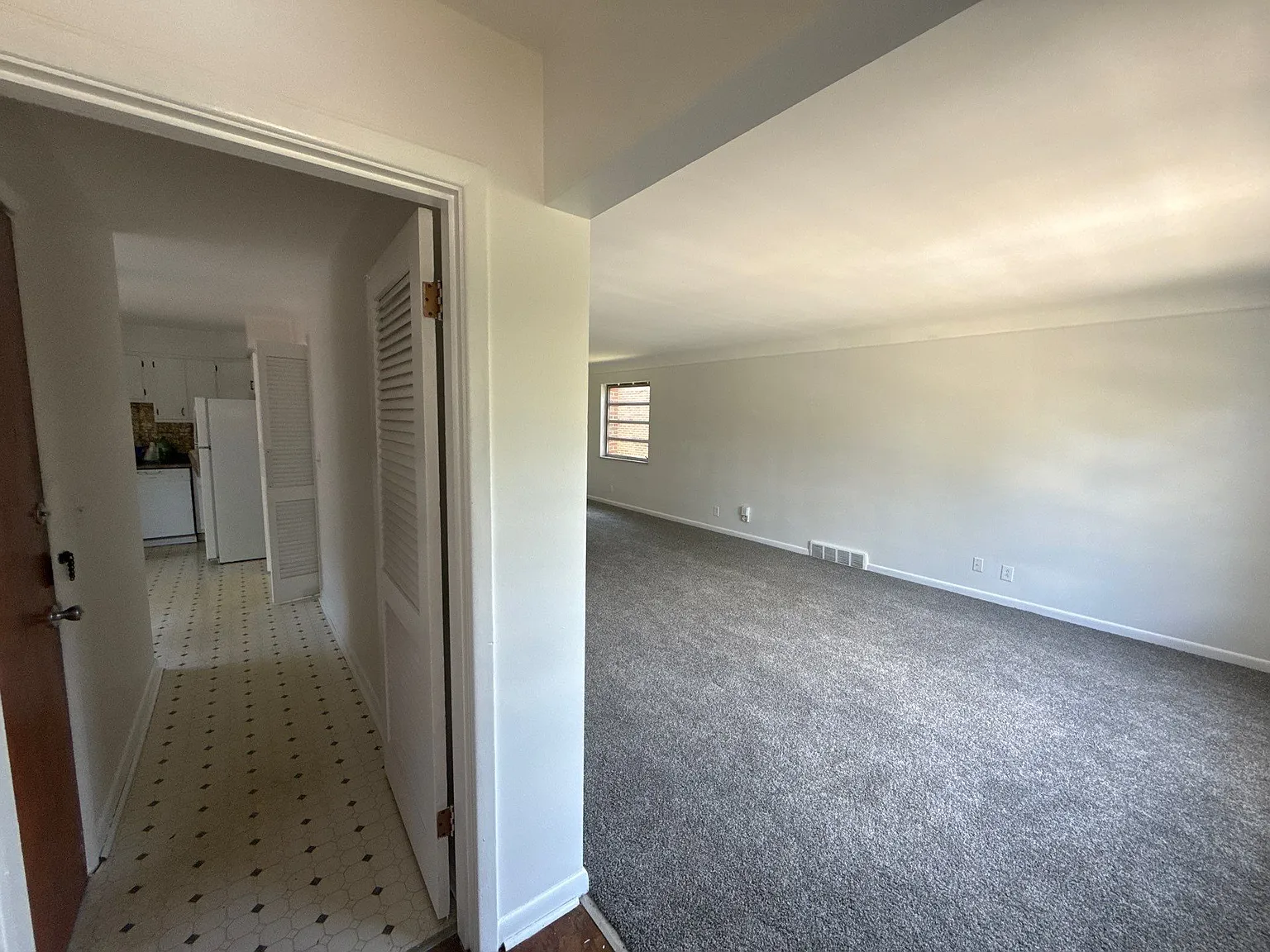 3 bed, 1593 sqft, $1,745 — Photo 4