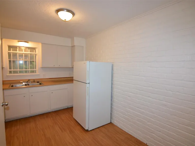 7104 Jetty Ln — Photo 6