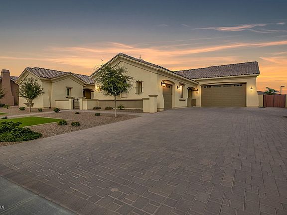 2138 E MEAD DR