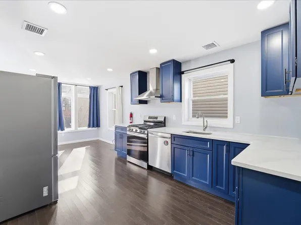 225 Freeman Avenue image 6 of 24