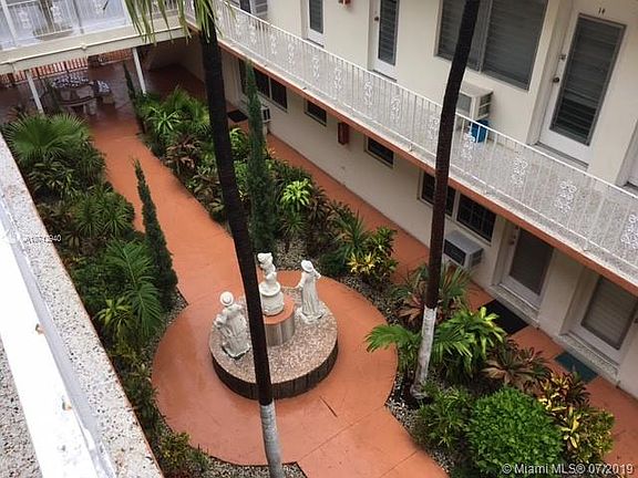 2nd image of 650 Pennsylvania Ave APT 27