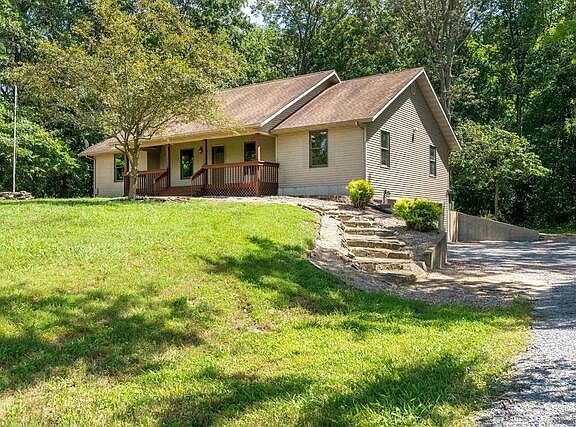 2nd image of 17937 Caplinger Pond Rd