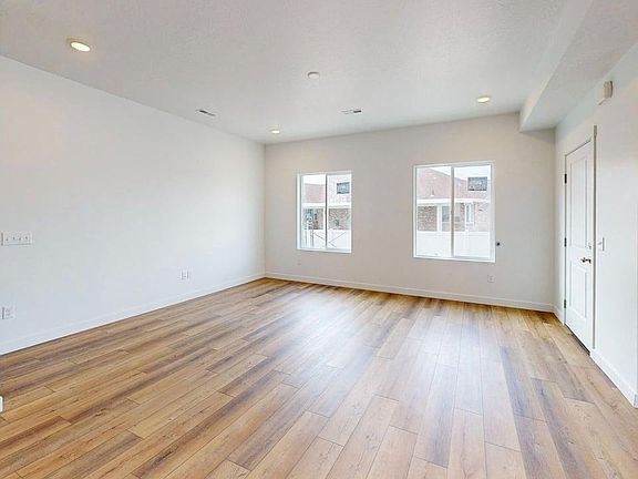 4th image of 783 N Pheasantbrook Cir #2A
