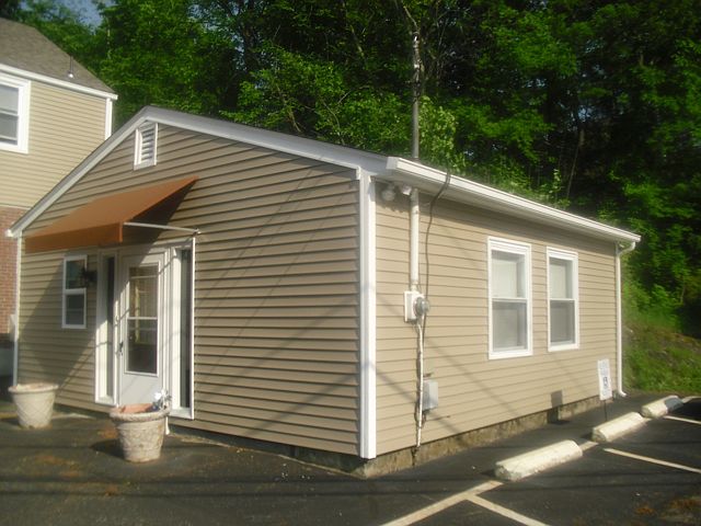 1st image of 15 Thomas St Unit E