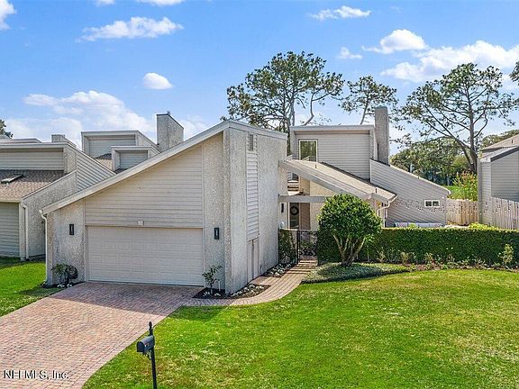 5th image of 32 Lake Julia Dr S