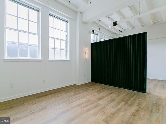 4th image of 109 W Wildey St Unit 109