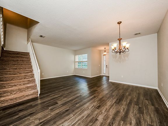 5th image of 7617 Jewelwood Dr