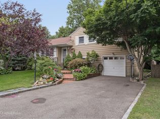 844 Virginia Ave, Bellmore, NY 11710