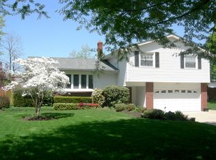 7291 Clearmont Dr, Mentor, OH 44060
