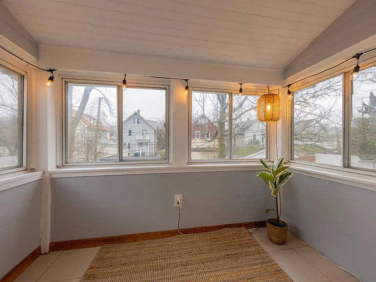 3354 Altamont Ave — Photo 21