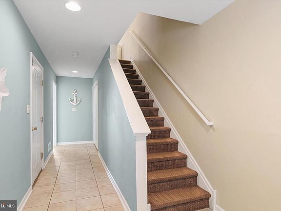 4th image of 20329 Luciana Ln
