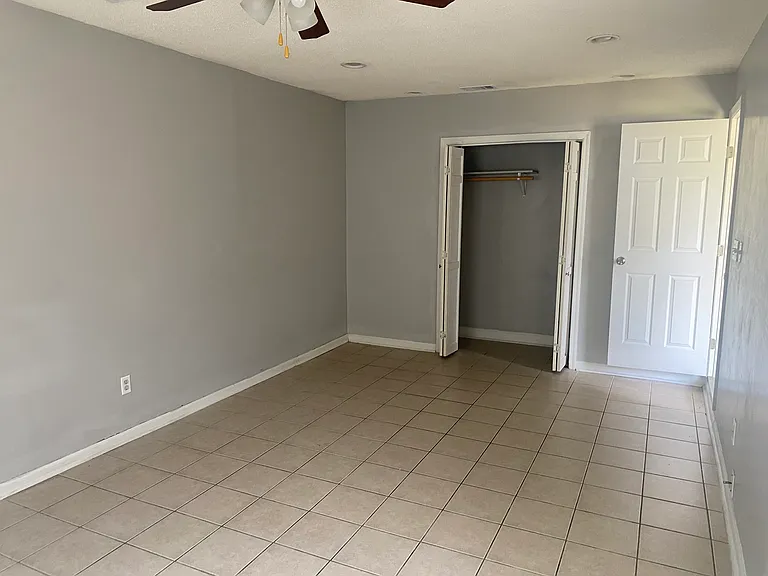 10 Crestwood Cir — Photo 10