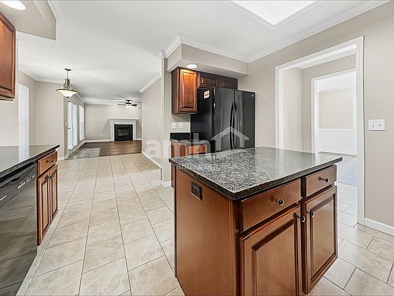 3rd image of 1356 Pershing Hill Ln