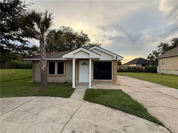 2220 Aycock St