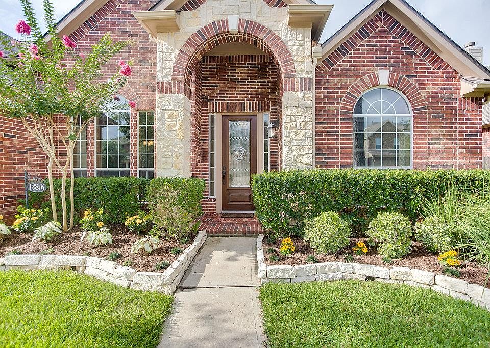 1st image of 12815 N Cypress Ln