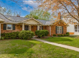 1069 Chinoe Rd, Lexington, KY 40502