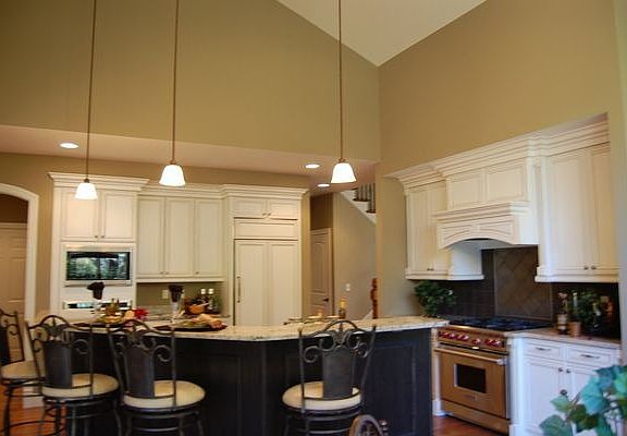 2nd image of 5 Oak Bend Dr