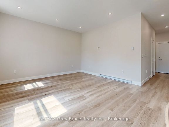 4th image of 39 1st Ave S #7