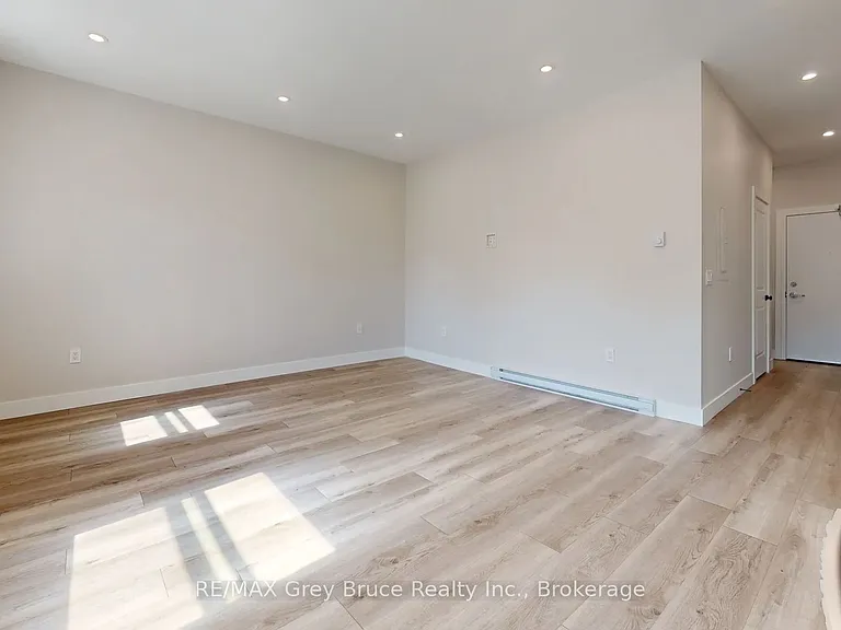 39 1st Ave S #7 — Photo 4