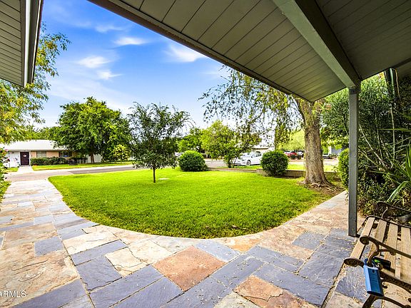 3rd image of 1808 W AVALON Drive