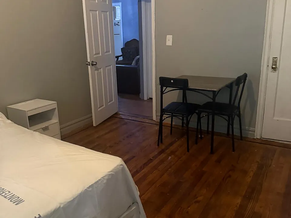 W 173rd St