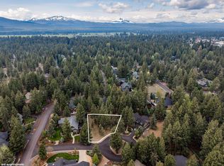 887 S Starry Skies Ct, Sisters, OR 97759