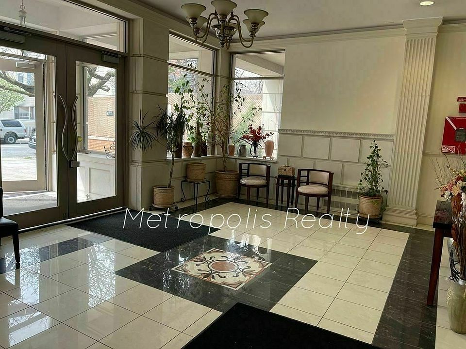 1st image of 25-25 Newtown Ave #B1