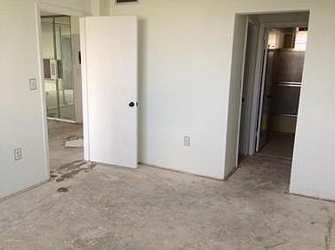 5th image of 2930 Point East Dr #111
