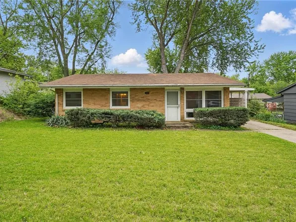 817 Marilynn Ave, Liberty, MO 64068