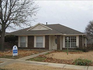 1st image of 1304 E Branch Hollow Dr