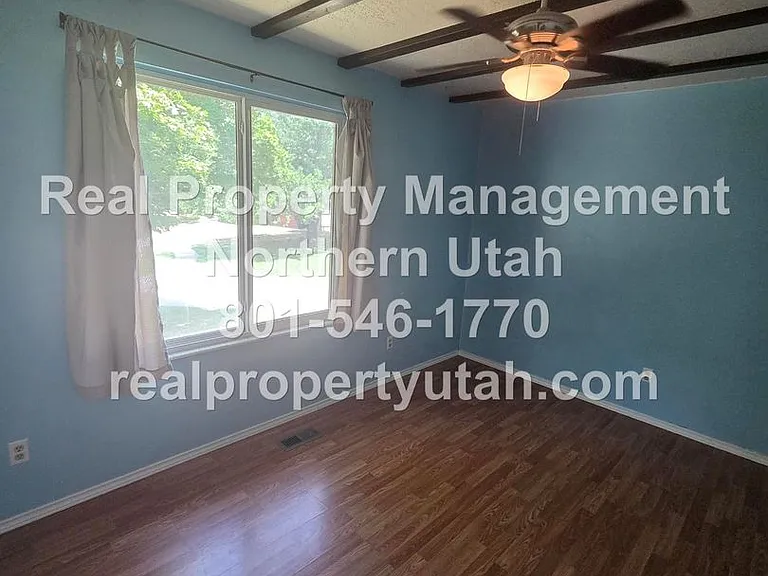 651 W 1060 N — Photo 16