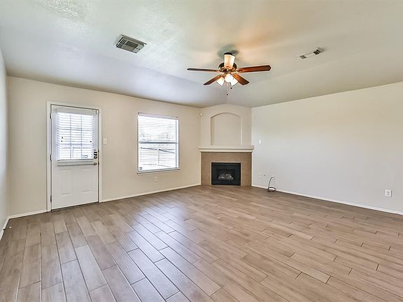 5th image of 24530 Lakecrest Village Dr